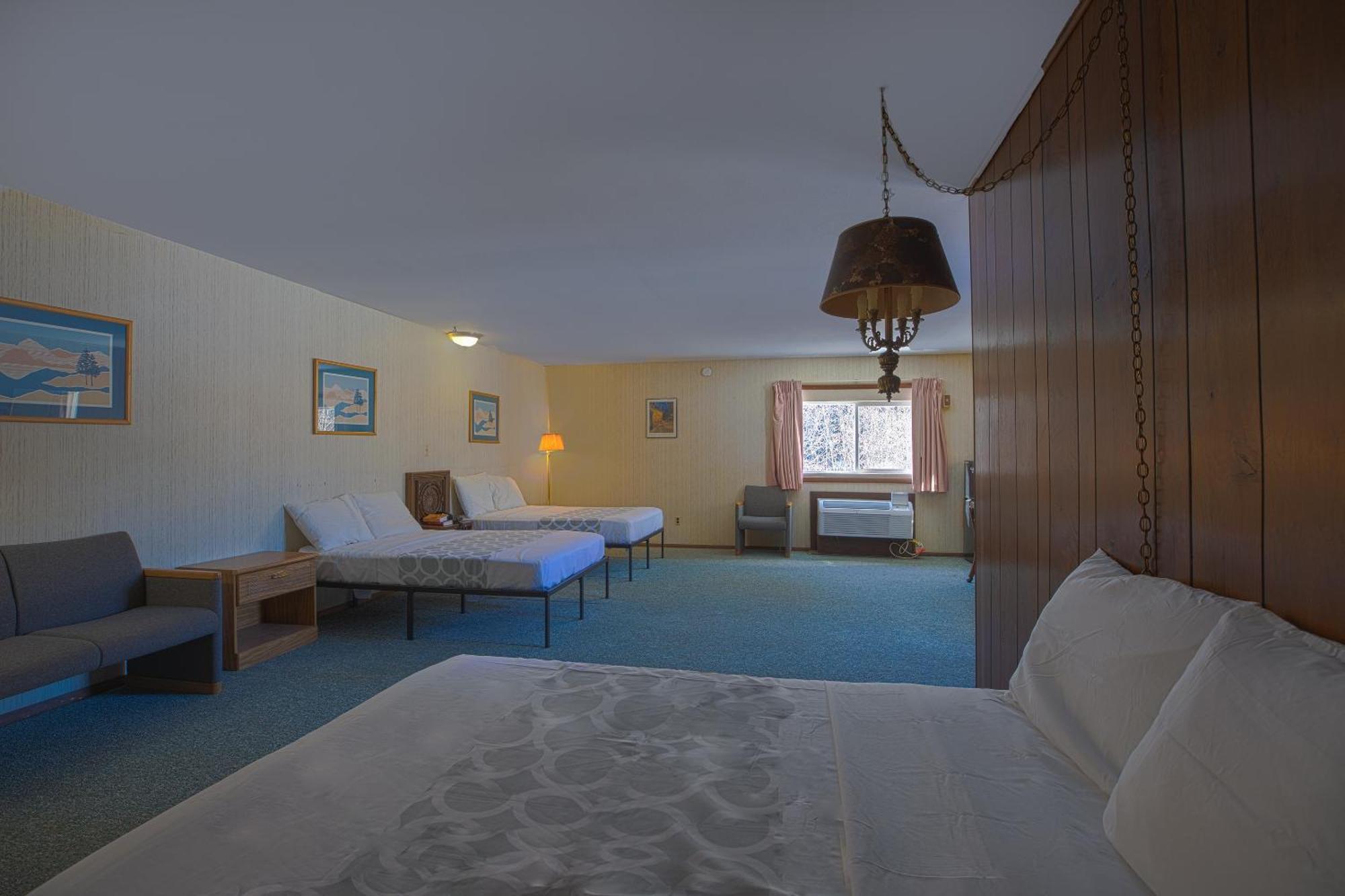Love Hotels Tomahawk By Oyo At Lake Mohawksin Wi מראה חיצוני תמונה