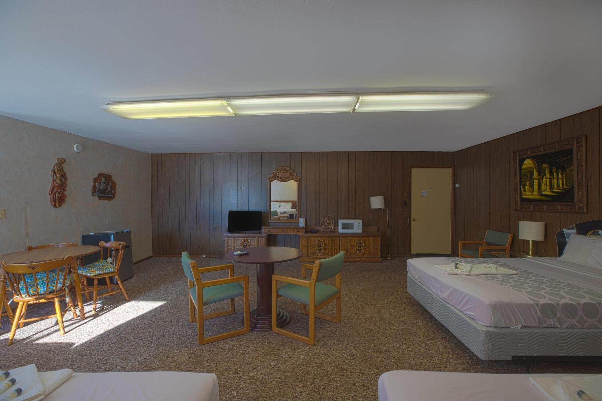 Love Hotels Tomahawk By Oyo At Lake Mohawksin Wi מראה חיצוני תמונה