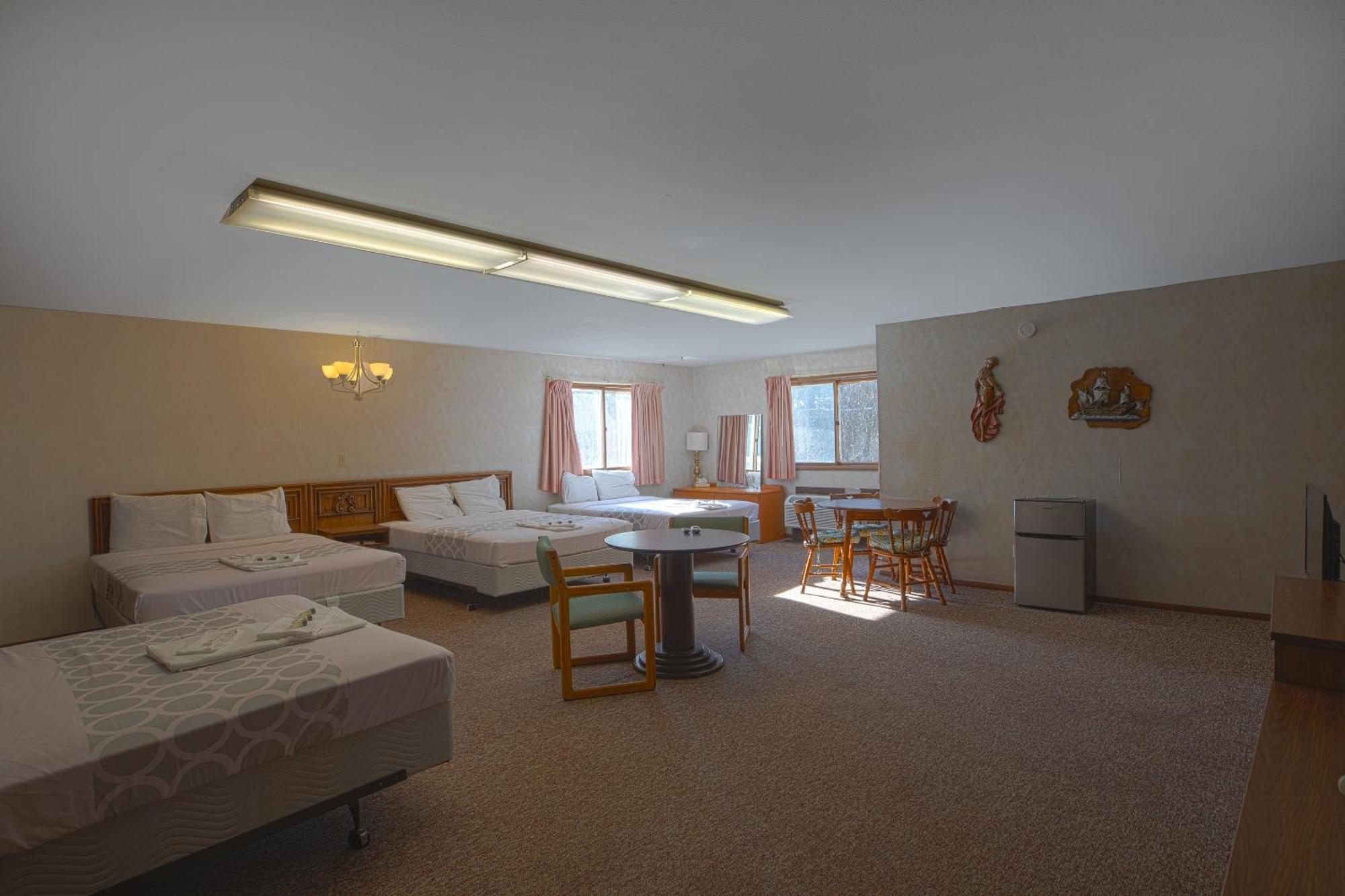 Love Hotels Tomahawk By Oyo At Lake Mohawksin Wi מראה חיצוני תמונה