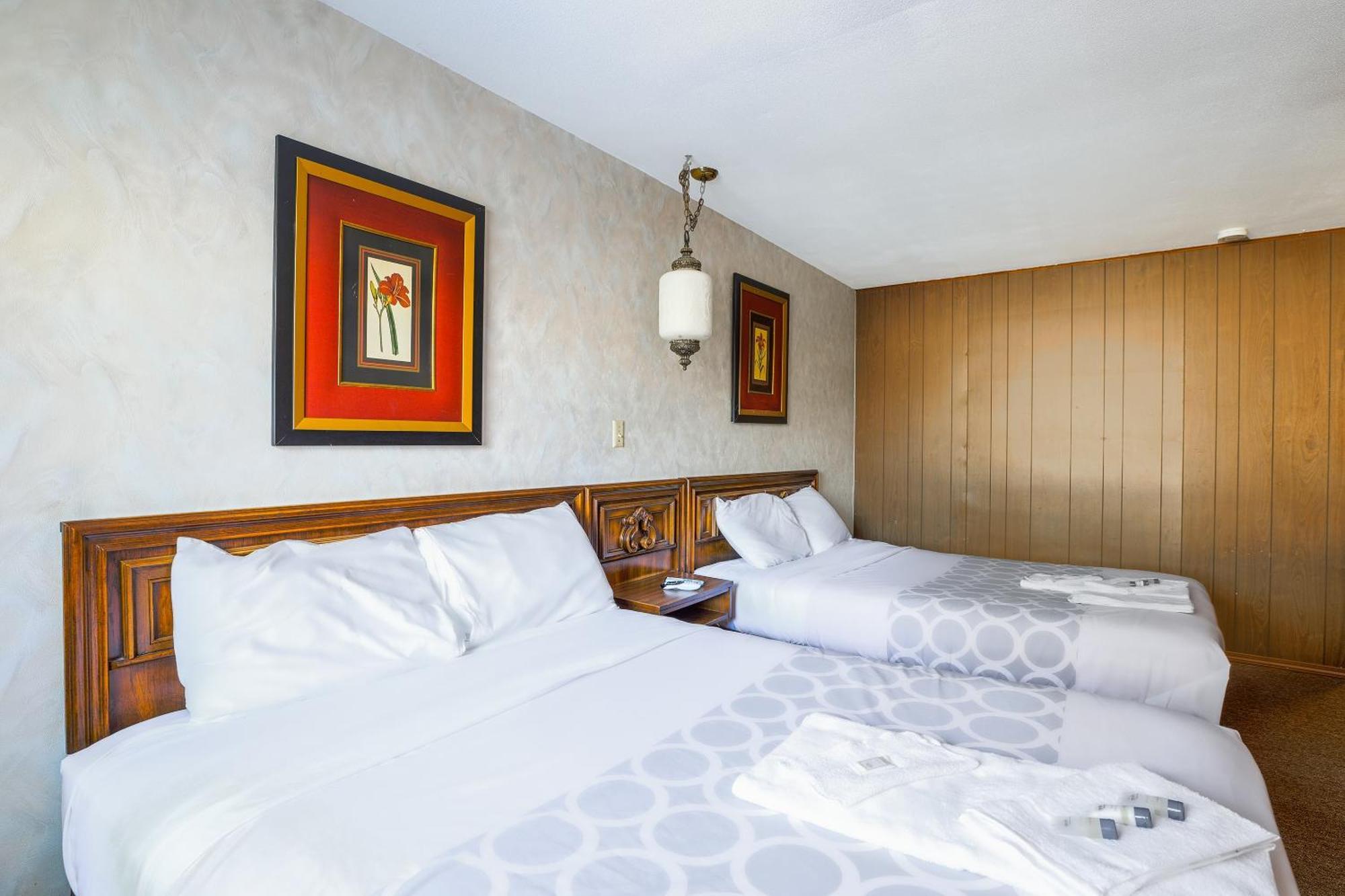 Love Hotels Tomahawk By Oyo At Lake Mohawksin Wi מראה חיצוני תמונה