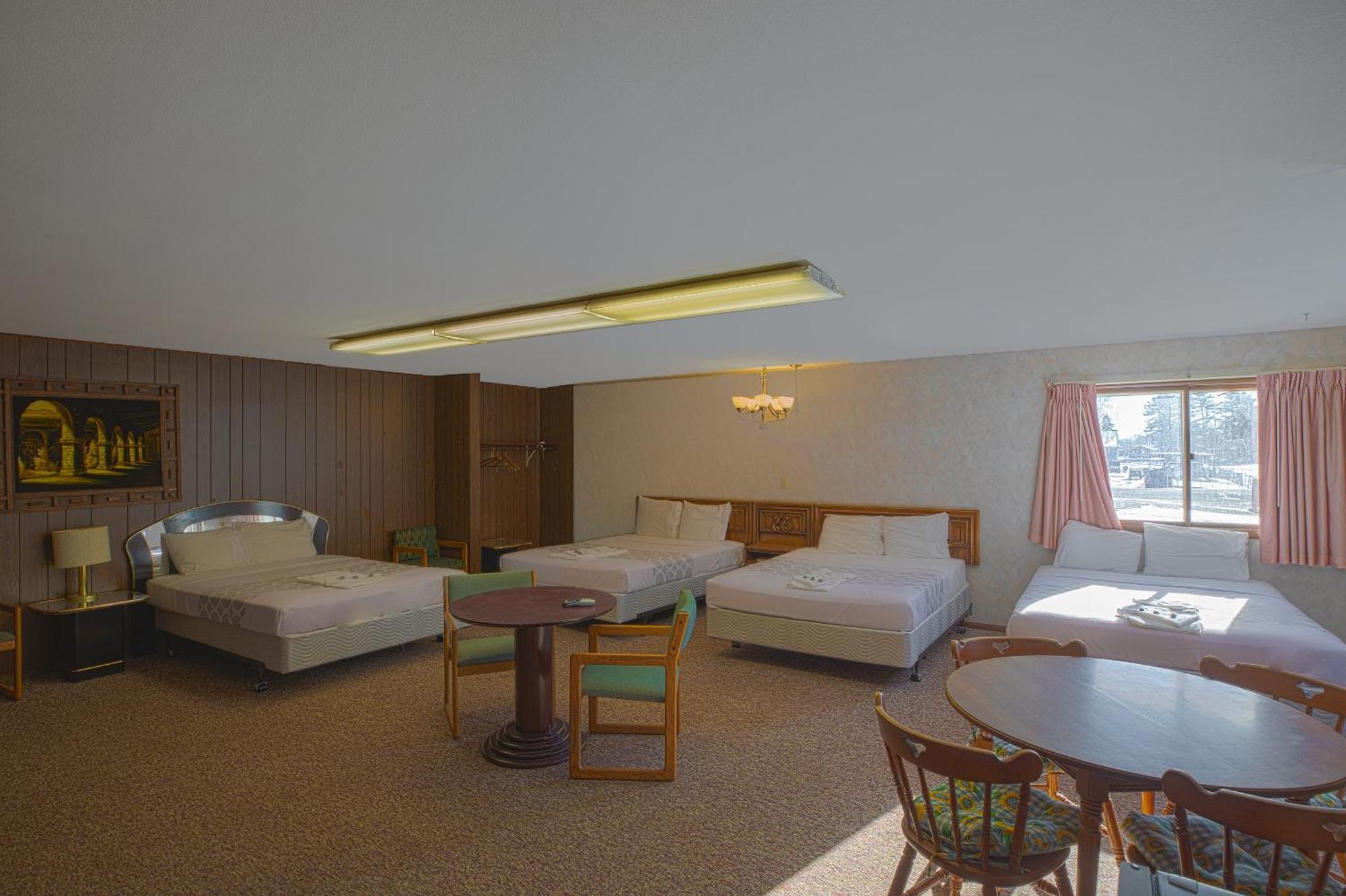 Love Hotels Tomahawk By Oyo At Lake Mohawksin Wi מראה חיצוני תמונה